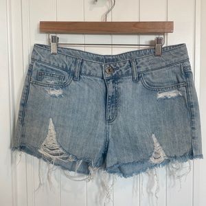 DL1961 cot off jean shorts